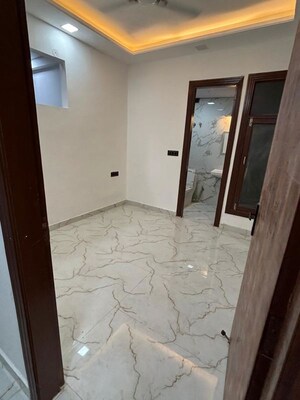 Room in 2 BHK Builder Floor at Chattarpur – for Rent