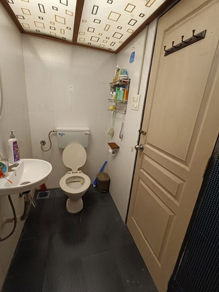 Bathroom, mashayakh-apartment 1.5 Bedroom 564 Sq.Ft. Apartment In Malad West Mumbai 10589899