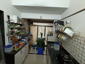 Kitchen in 1.5 BHK Apartment at Mashayakh Apartment, Malad West – for Rent