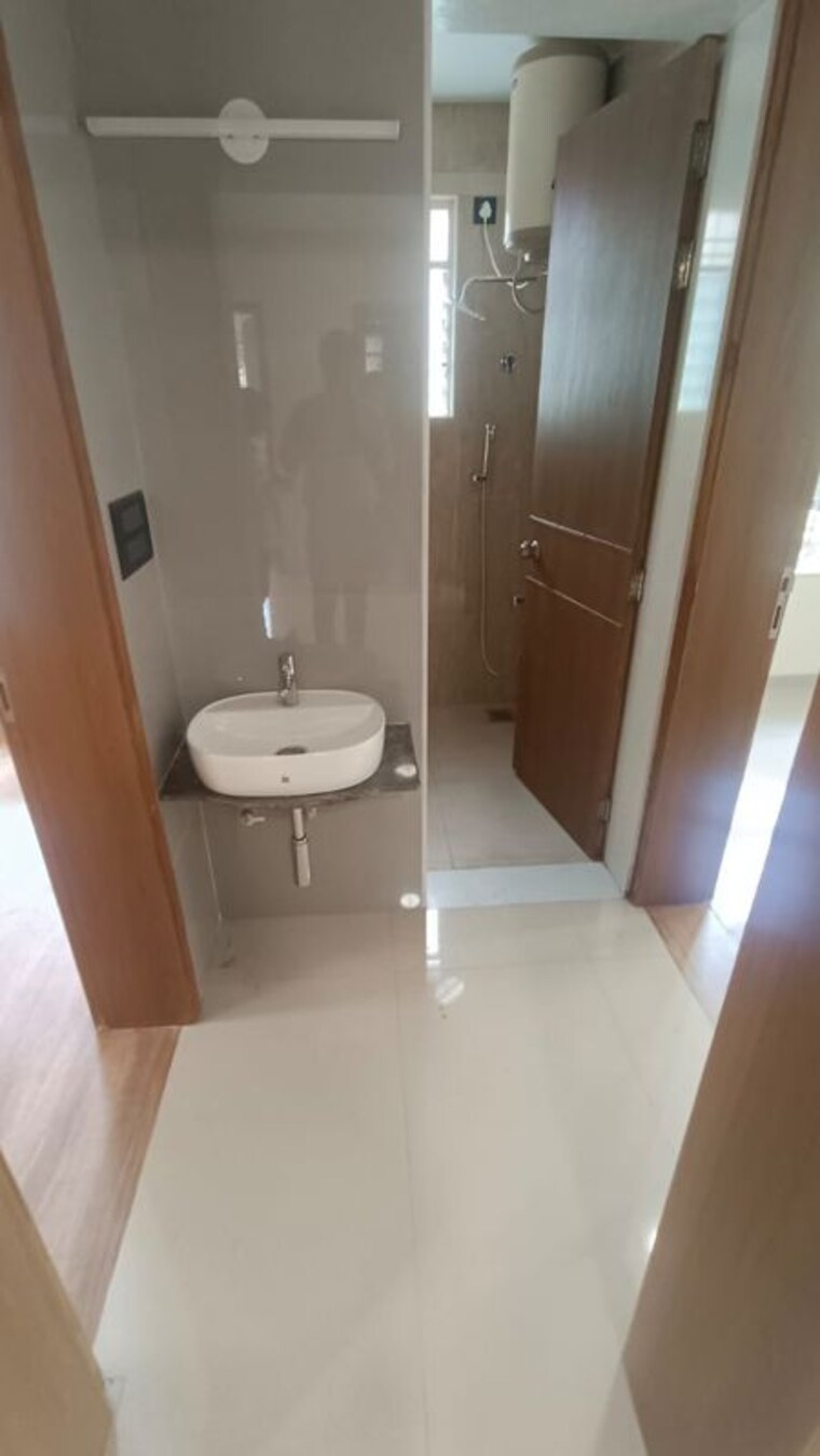 Bathroom, saa-sai-avishkar 3 Bedroom 1256 Sq.Ft. Apartment In Dhayari Pune 10589917