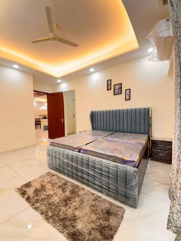 Bedroom, sector 57 3 Bedroom 204 Sq.Yd. Builder Floor In Sector 57 Gurgaon 10589938
