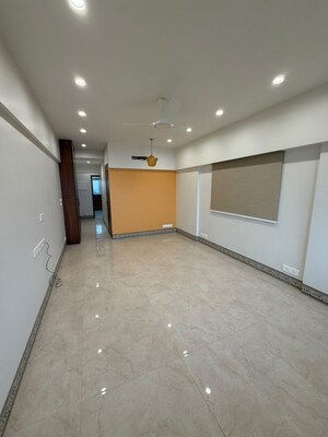 Room in 1 BHK Apartment at Lovely Home Apartment, Colaba – for Rent