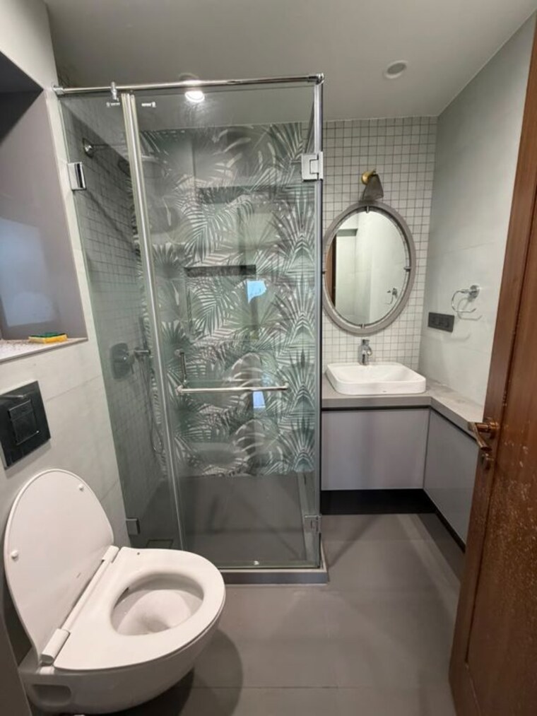 Bathroom, lovely-home-apartment 1 Bedroom 750 Sq.Ft. Apartment In Colaba Mumbai 10589949