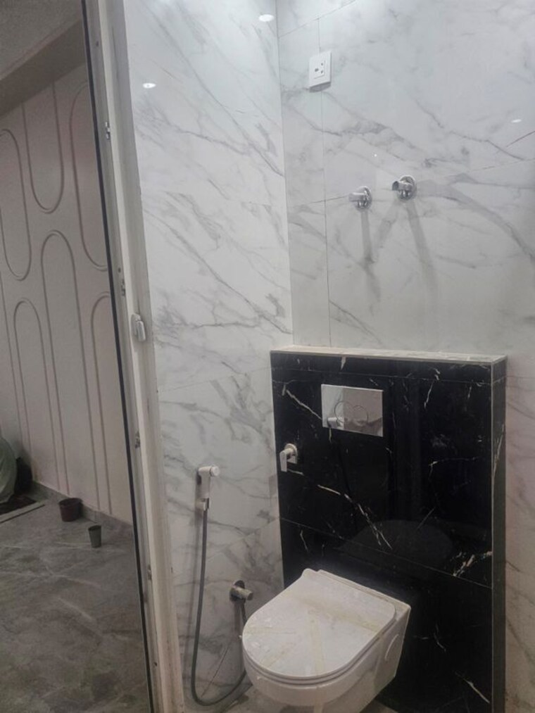 Bathroom, bptp-parkland-pride 3.5 Bedroom 1510 Sq.Ft. Apartment In Sector 77 Faridabad 10589969