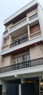 3 BHK 150 Sq.Yd. Builder Floor in Sector 81