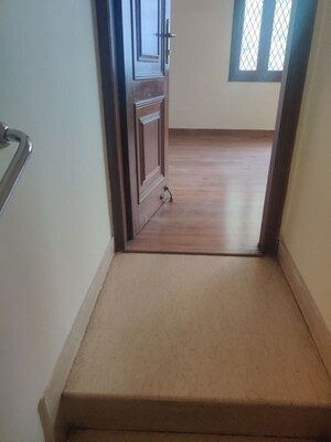 Room in 4 BHK Builder Floor at Green Park – for Rent