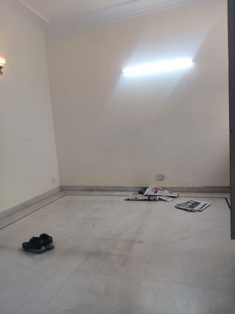 Room, green park 4 Bedroom 330 Sq.Yd. Builder Floor In Green Park Delhi 10589978