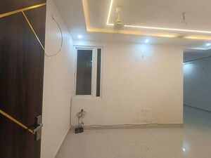 Room in 2 BHK Apartment at Eldeco Tiraha Ganga Vihar, Gomti Nagar – for Rent