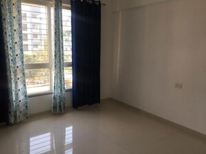 Room in 2 BHK Apartment at Bramha Skycity Apartment, Dhanori – for Rent