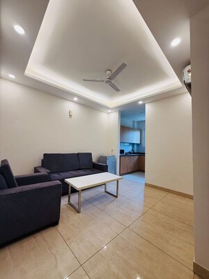 Living Room in 1 BHK Builder Floor at DLF City Phase IV, Dlf Phase iv – for Rent