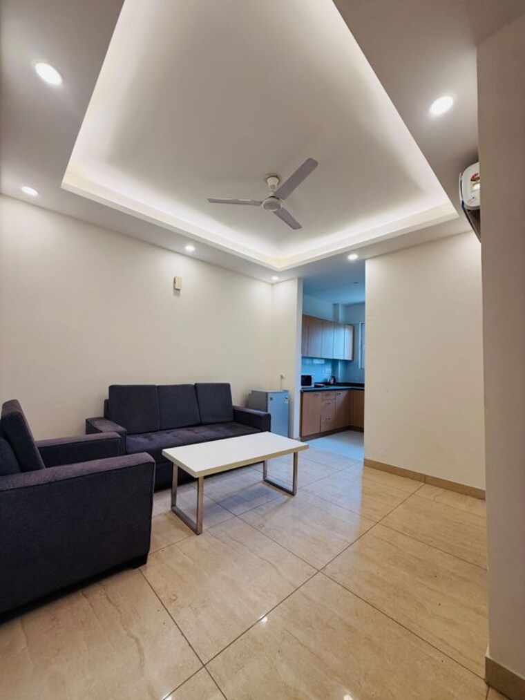 Living Room, dlf-city-phase-iv 1 Bedroom 350 Sq.Ft. Builder Floor In Dlf Phase iv Gurgaon 10590001