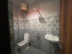 Bathroom in 1 BHK Builder Floor at Saket – for Rent