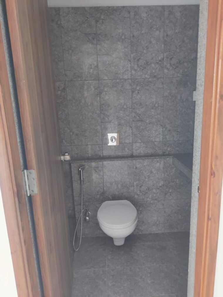 Bathroom, pride-world-city-wellington 2 Bedroom 780 Sq.Ft. Apartment In Charholi Budruk Pune 10590027