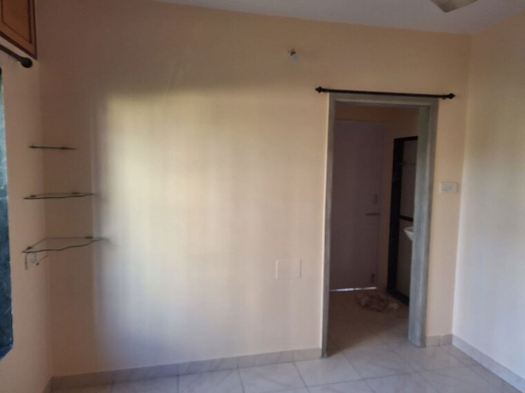 Room, mulund east 2 Bedroom 550 Sq.Ft. Apartment In Mulund East Mumbai 10590021