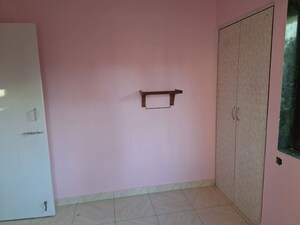 Room in 2 BHK Apartment at Mulund East – for Rent