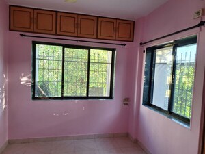 Room in 2 BHK Apartment at Mulund East – for Rent