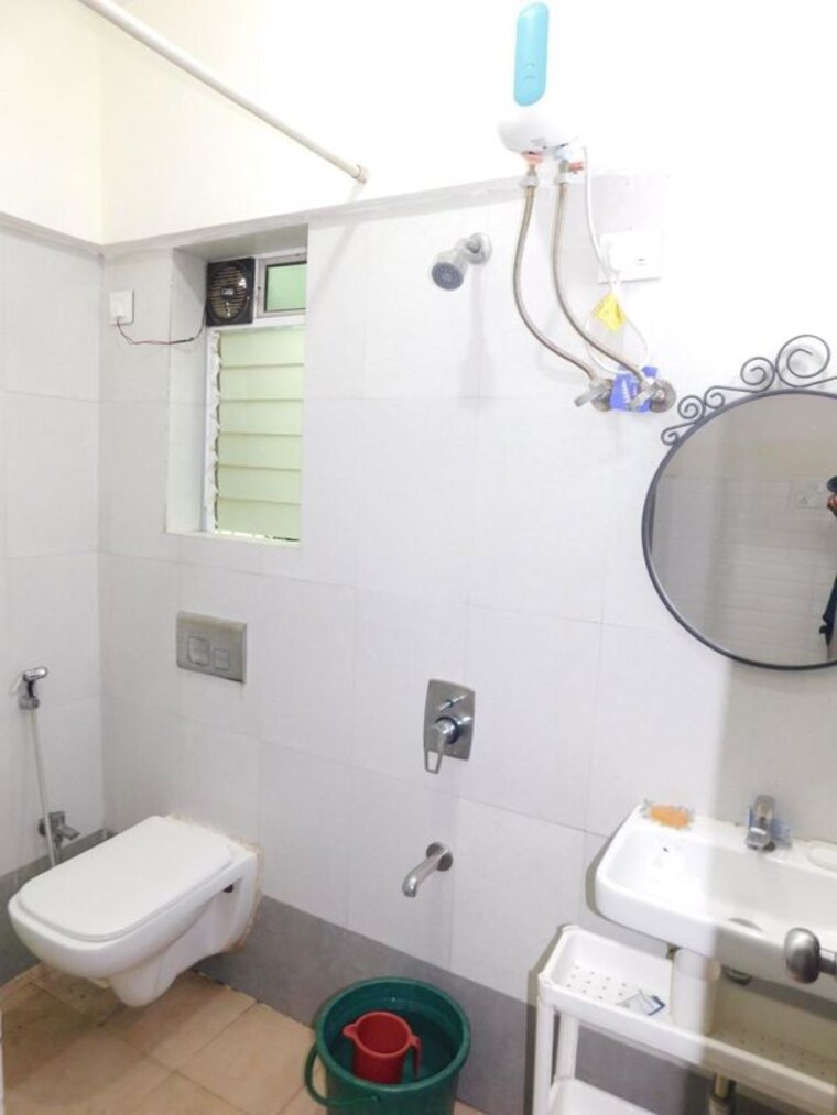 Bathroom, santacruz west 2 Bedroom 775 Sq.Ft. Apartment In Santacruz West Mumbai 10590028