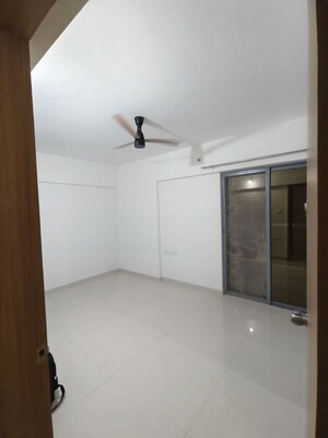 Room in 3 BHK Apartment at Nivasa Enchante, Lohgaon – for Rent