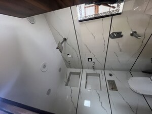 Attached Bathroom in 3 BHK Builder Floor at Uttam Nagar – for Rent