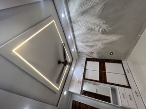 Room in 3 BHK Builder Floor at Uttam Nagar – for Rent