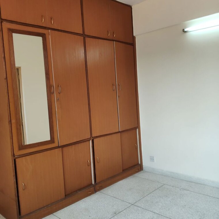 Room, dlf-the-princeton-estate 2.5 Bedroom 1272 Sq.Ft. Apartment In Dlf Phase V Gurgaon 10590046