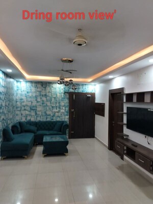 Living Room in 2.5 BHK Apartment at Gomti Nagar – for Rent