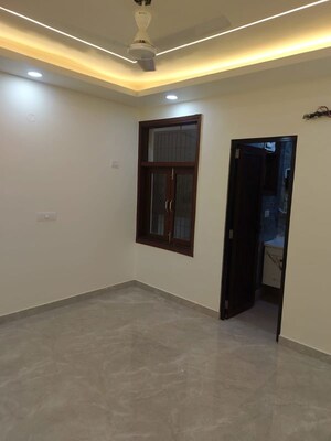 Room in 2 BHK Builder Floor at Saket – for Rent