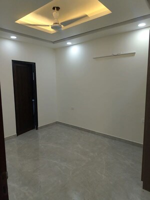 Room in 2 BHK Builder Floor at Saket – for Rent