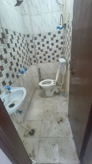 Bathroom in 1 BHK Builder Floor at Neb Sarai – for Rent