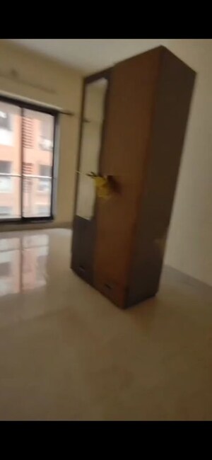 Room in 3 BHK Apartment at HDIL Premier Exotica, Kurla West – for Rent