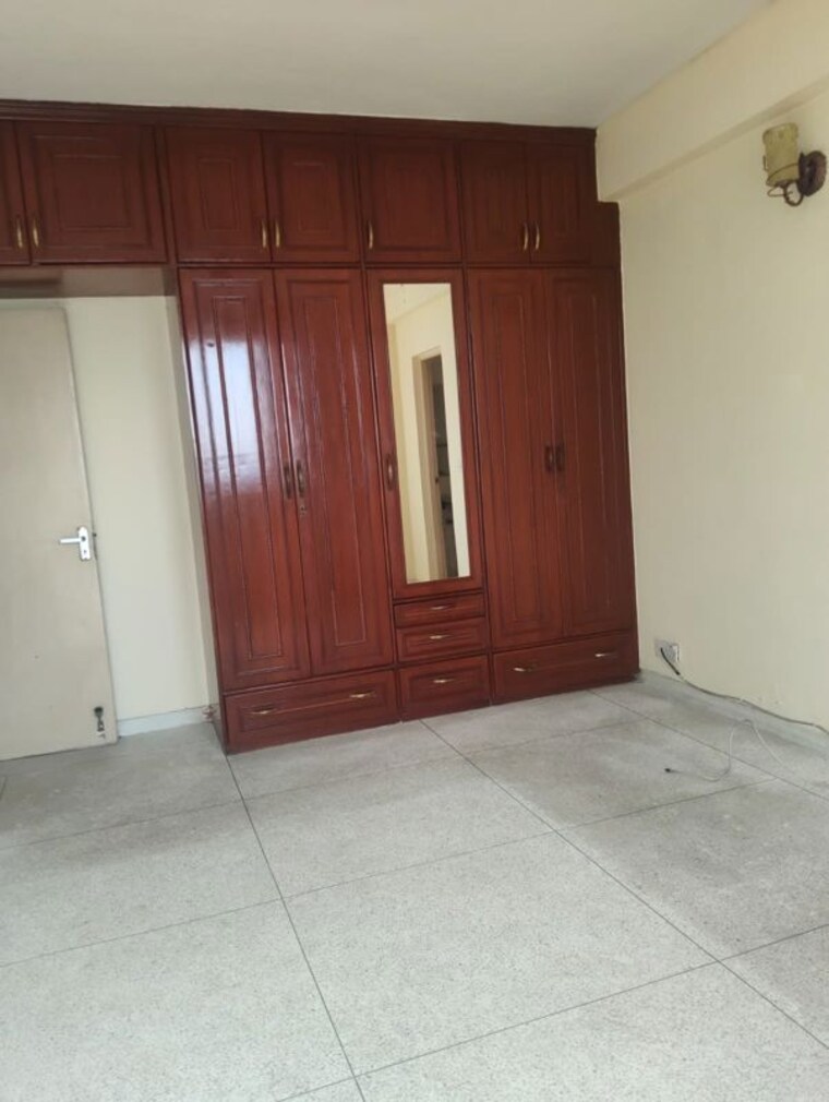 Room, dlf-the-wellington-estate 3 Bedroom 1333 Sq.Ft. Apartment In Dlf Phase V Gurgaon 10590077