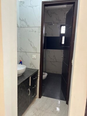 Bathroom in 2 BHK Apartment at Vision Homes Ghazipur, Ghazipur – for Rent