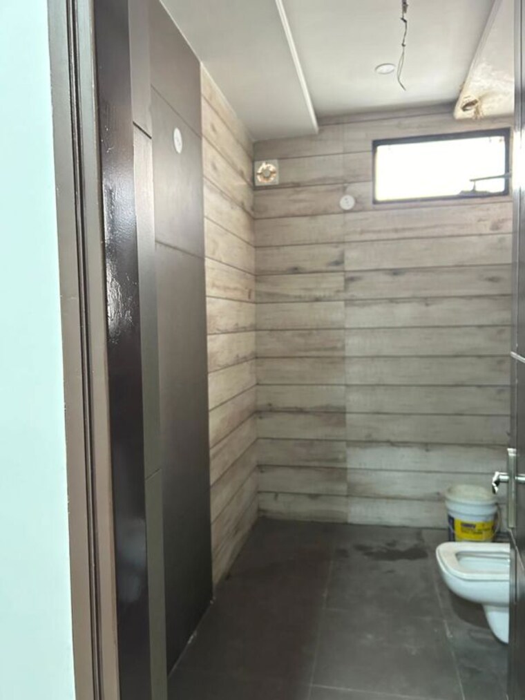 Bathroom, vision-homes-ghazipur 2 Bedroom 1700 Sq.Ft. Apartment In Ghazipur Zirakpur 10590084