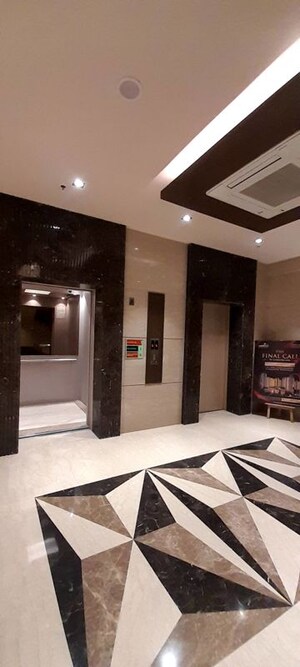 Lift in 3.5 BHK Apartment at Ambience Creacions, Sector 22 – for Sale