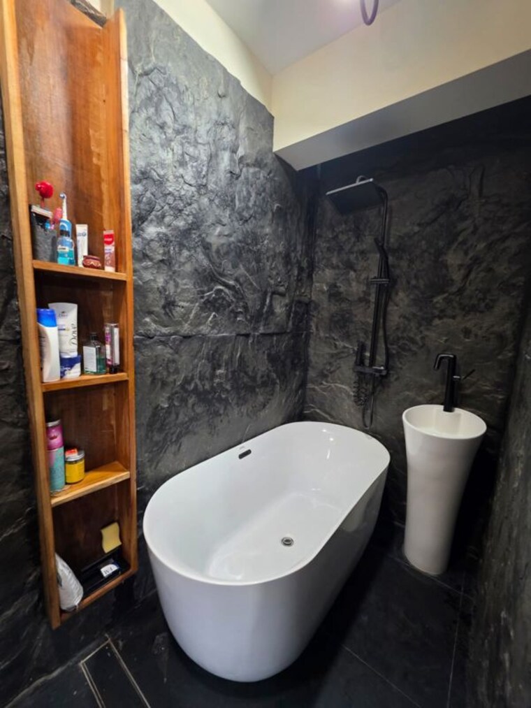 Bathroom, satra-one 3 Bedroom 1150 Sq.Ft. Apartment In Goregaon West Mumbai 10590073