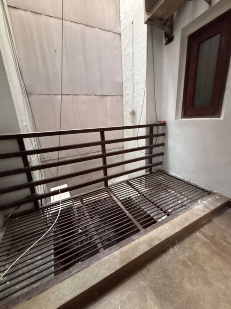 undefined, shivalik colony 3 Bedroom 2000 Sq.Ft. Builder Floor In Shivalik Colony Delhi 10590127