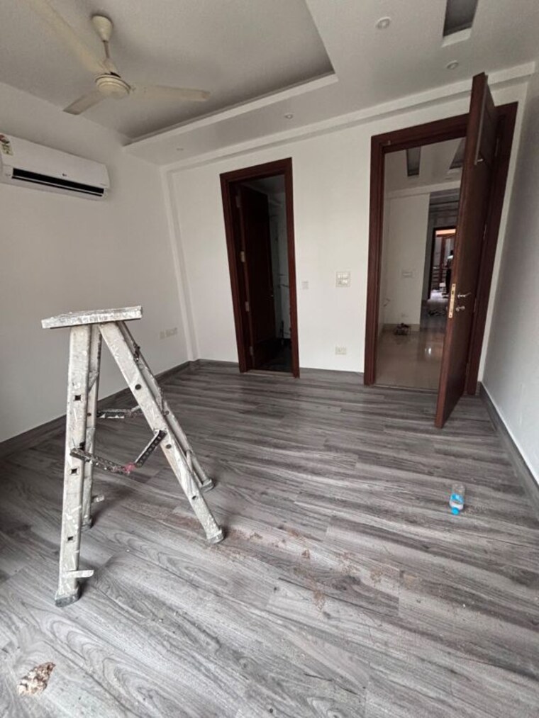 undefined, shivalik colony 3 Bedroom 2000 Sq.Ft. Builder Floor In Shivalik Colony Delhi 10590127