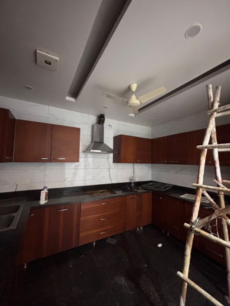 Kitchen, shivalik colony 3 Bedroom 2000 Sq.Ft. Builder Floor In Shivalik Colony Delhi 10590127