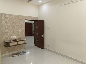 Room in 3 BHK Builder Floor at Banjara Hills – for Rent