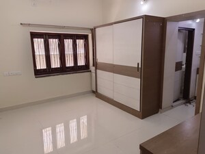 Room in 3 BHK Builder Floor at Banjara Hills – for Rent