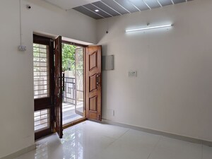 Room in 3 BHK Builder Floor at Banjara Hills – for Rent
