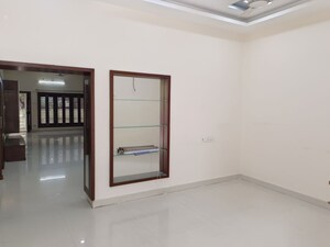 Room in 3 BHK Builder Floor at Banjara Hills – for Rent