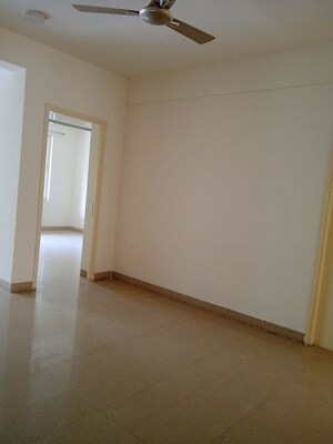 Room in 3.5 BHK Apartment at Emaar Emerald Floors Premier, Sector 65 – for Rent