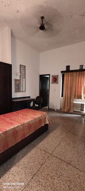 Bedroom in 3 BHK Apartment at Defence Colony – for Rent