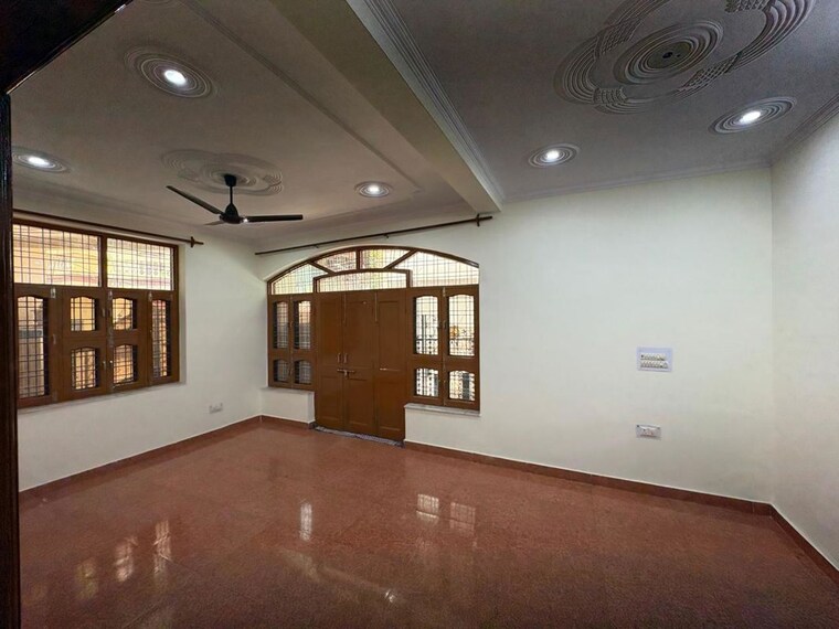 Room, sector 39 2 Bedroom 1200 Sq.Ft. Builder Floor In Sector 39 Gurgaon 10590142