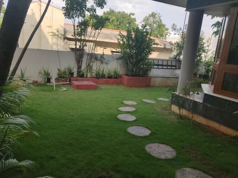 Garden, banjara hills 4 Bedroom 5000 Sq.Ft. Independent House In Banjara Hills Hyderabad 10590152