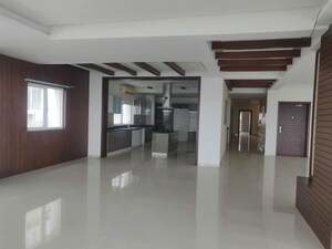 Room in 5 BHK Builder Floor at Banjara Hills – for Rent