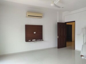 Room in 5 BHK Builder Floor at Banjara Hills – for Rent