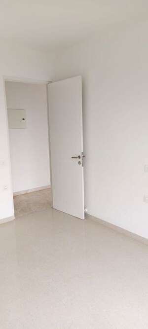 Room in 2 BHK Apartment at Hiranandani Fortune City, New Panvel – for Sale