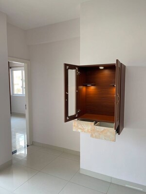 Room in 2 BHK Apartment at Salarpuria Sattva Exotic, Kogilu – for Rent